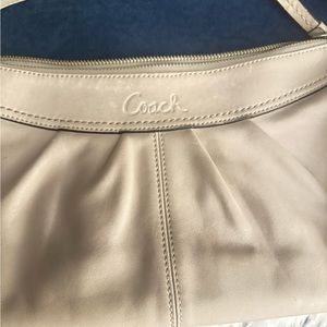 GUC COACH LEATHER SHOULDER BAG